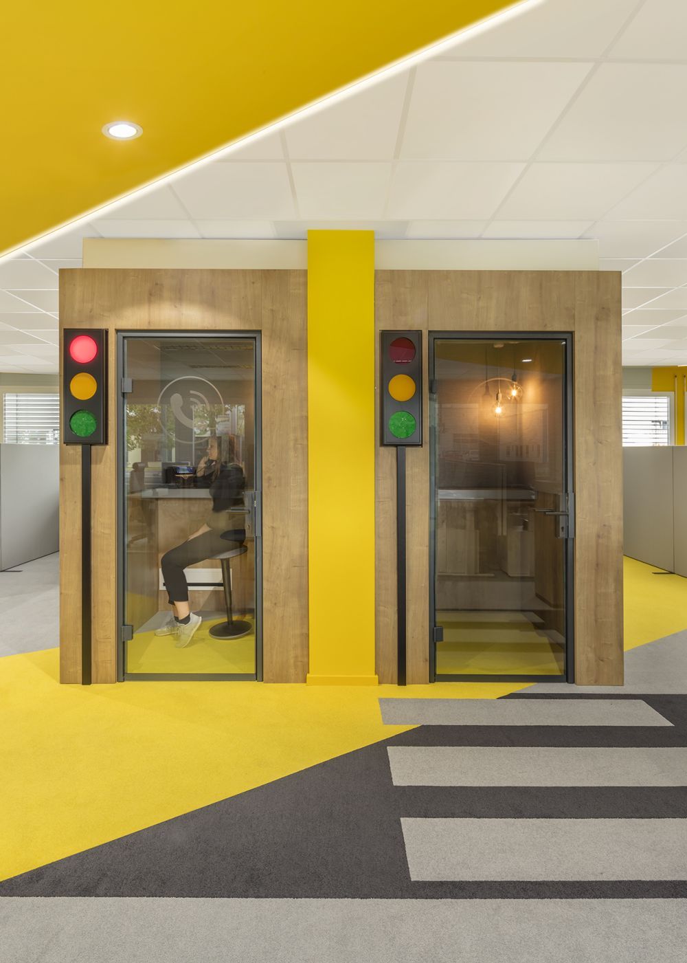 Brand Architecture bei Renault: Unternehmensidentität wird durch Verkehrselemente widergespiegelt