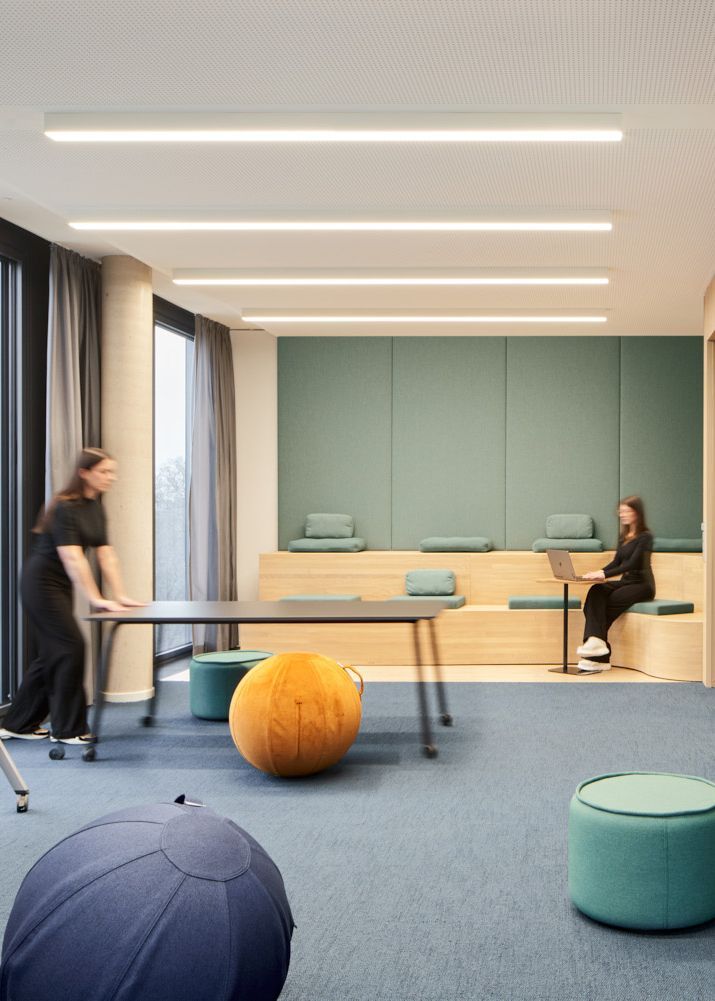 Multifunktionaler Projektraum bei der Düsseldorfer Unternehmensberatung