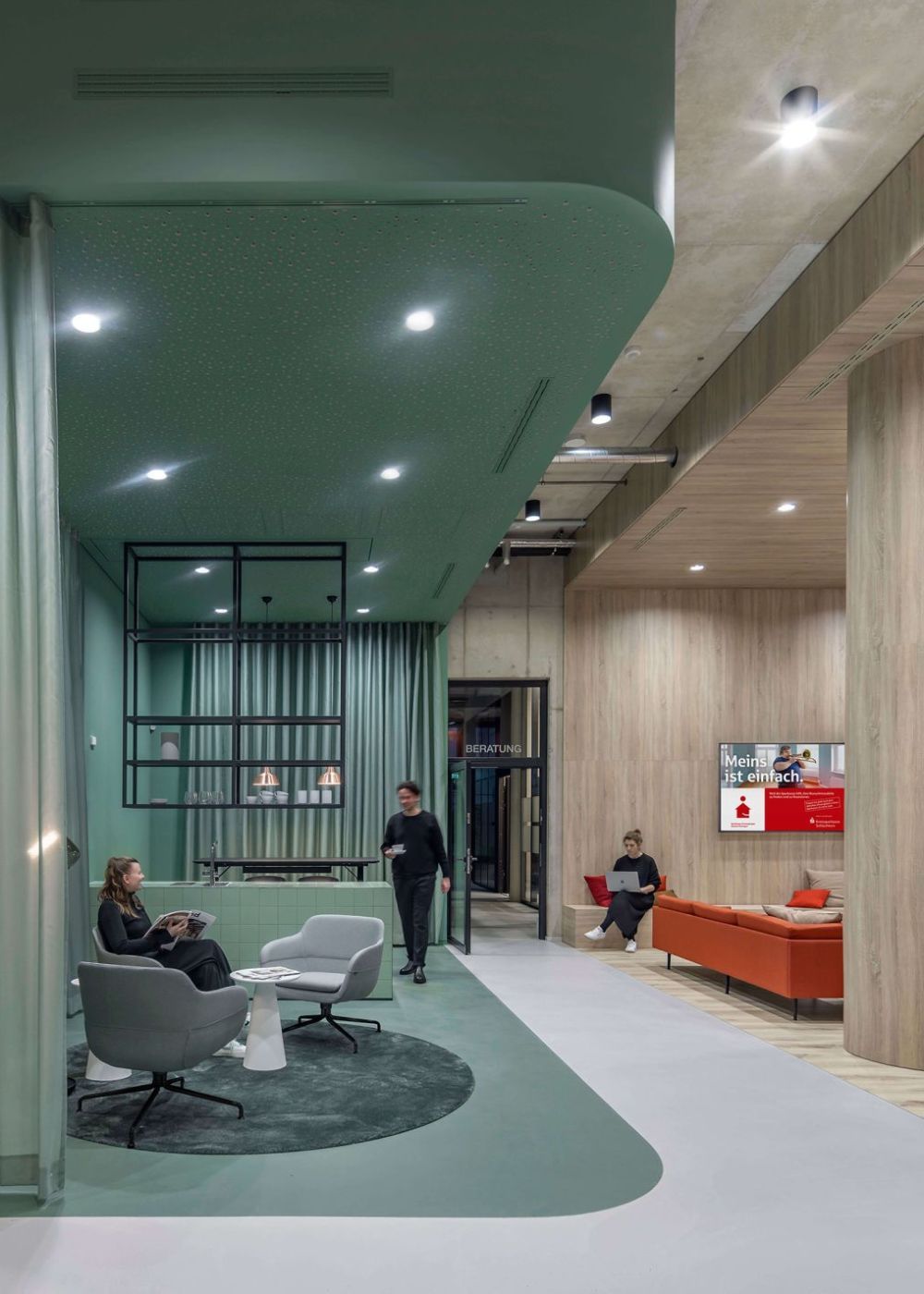 Wartebereich in der Kundenhalle der Sparkasse Schlüchtern