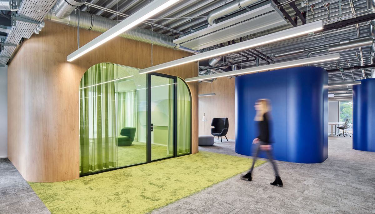 Der Multispace bei BYK bietet mit verschiedenen Zonen das Richtige für alle Arbeitsweisen