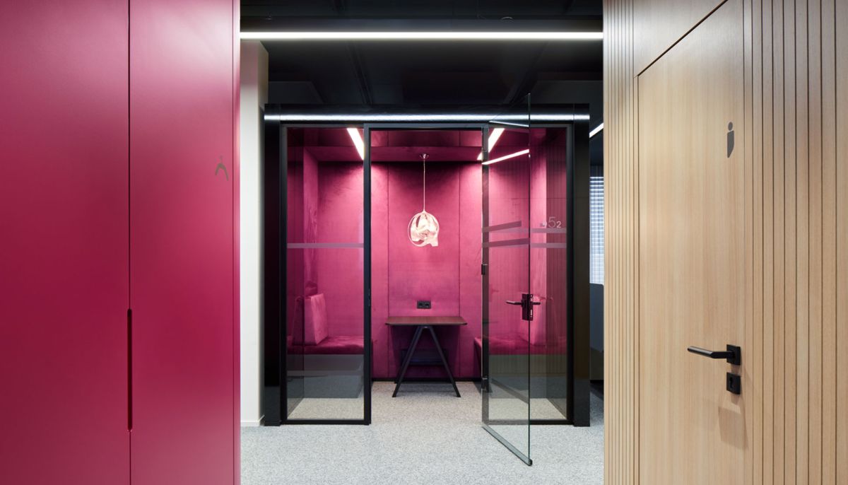 Im Multispace des NEW Offices unterstützen verschiedene Arbeitszonen die verschiedenen Arbeitsweisen