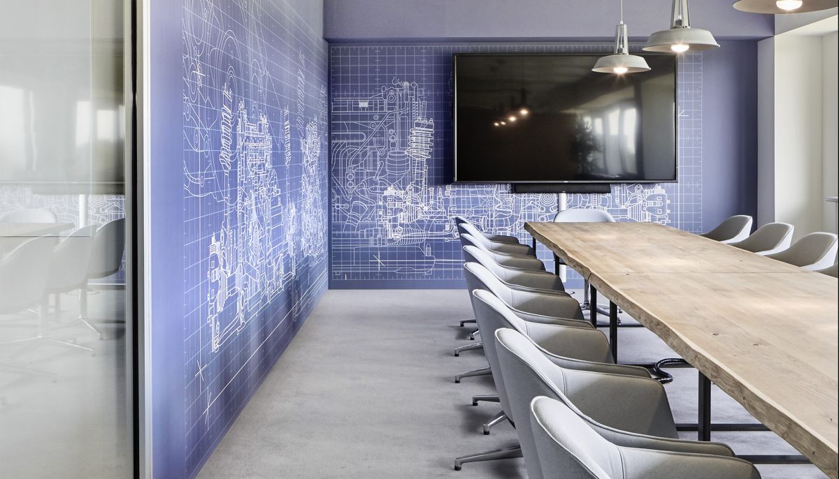 Konferenzraum in der neuen Arbeitswelt von Rhenus Automotive Systems