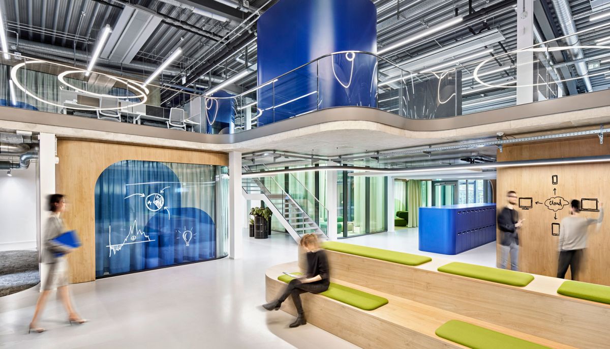 Büroplanung - Eingangshalle BYK - Realisierung durch bkp Innenarchitekten