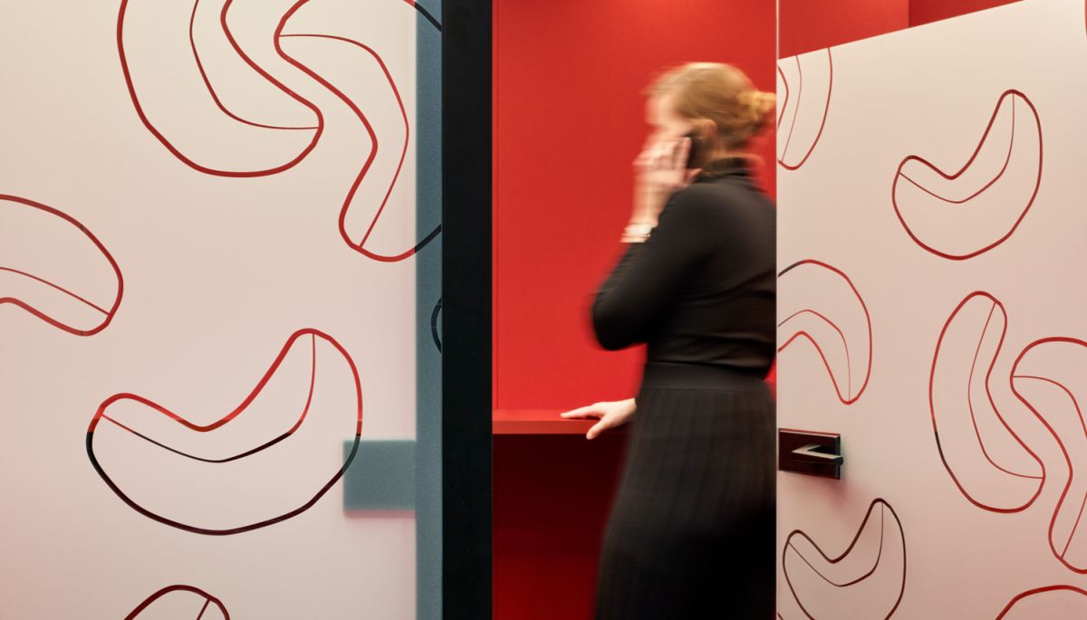 Mikroarchitektur als Rückzugsbereich im Open Space bei Intersnack in Düsseldorf - neue Arbeitswelten von bkp