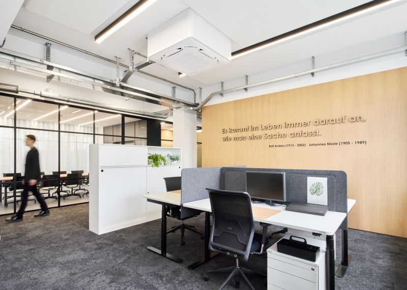 Offener Multispace bei der Teekanne in Düsseldorf | Büroplanung von bkp Architekten